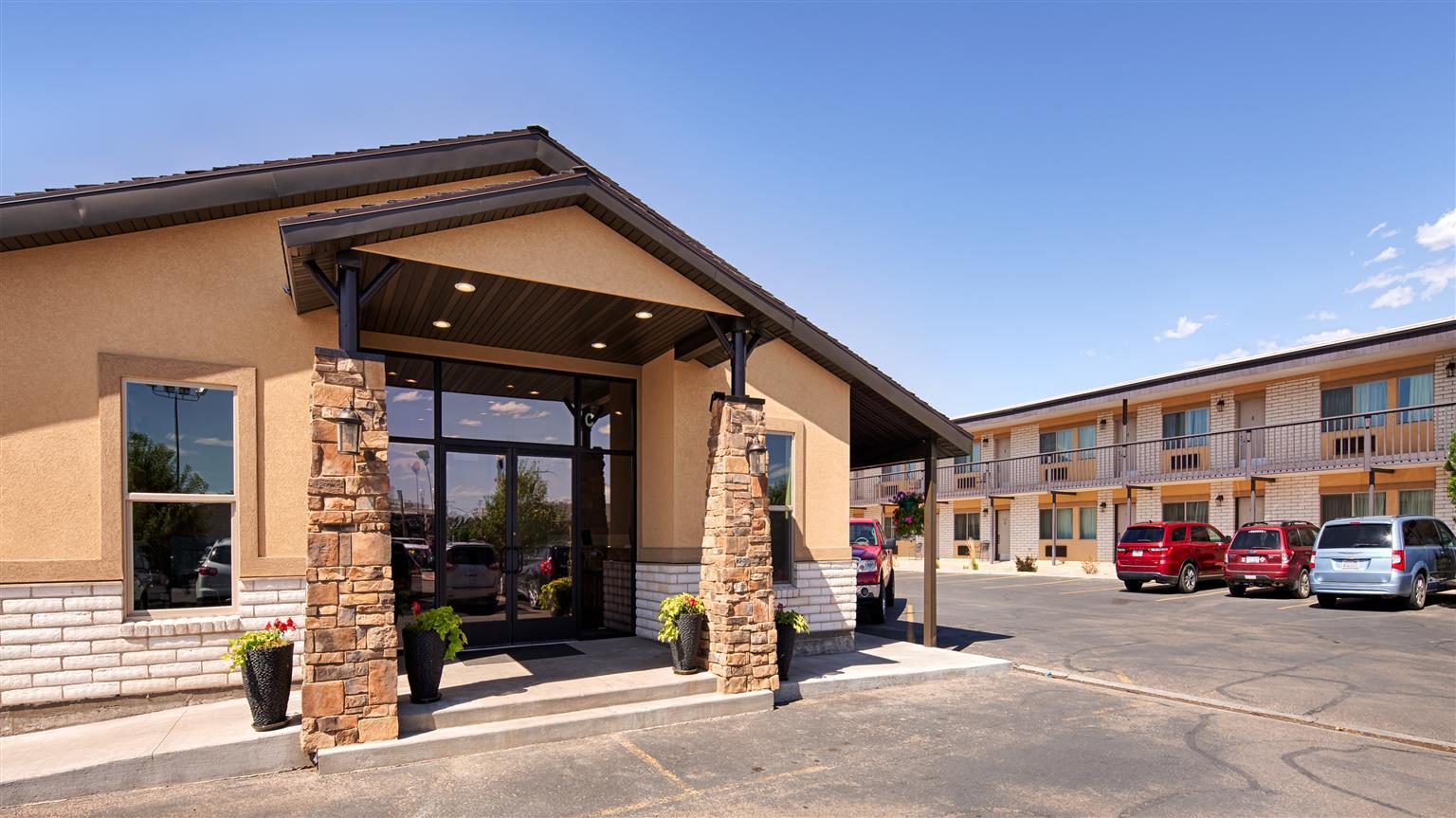 恐龙套房酒店 弗纳尔 外观 照片